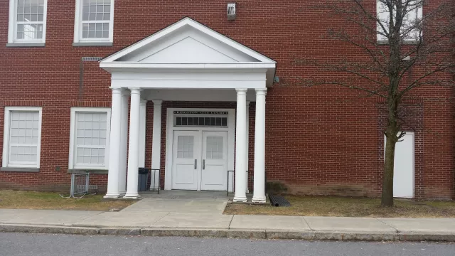 Kingston City Court Entrance 